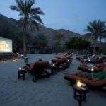 Al cinema all’aperto come in spiaggia
