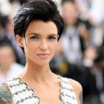 The cw ha selezionato ruby rose per interpretare batwoman