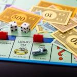 Monopoly, il gioco da tavolo più conosciuto del mondo, diventa un film. Una nuova sfida a colpi di dadi...