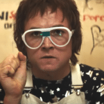 Rocketman: taron egerton nei panni di elton john nelle prime foto ufficiali
