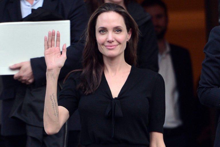 Angelina Jolie - Eterni