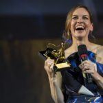 Hilary swank riceve il leopard award
