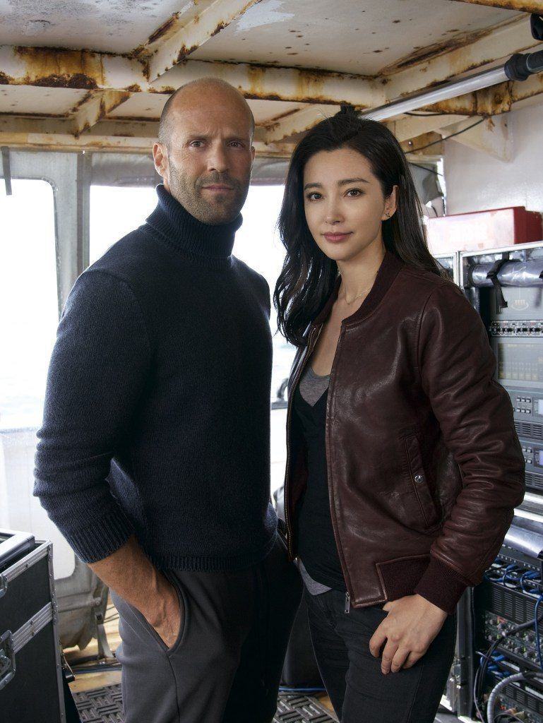 Shark - il primo squalo: il megalodonte è esistito? Jason statham e li bingbing in shark il primo squalo