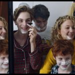 Magari una visione di adulti imperfetti visti da bambini che li vedono perfetti Magari una visione di adulti imperfetti visti da bambini che li vedono perfetti