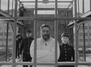 Benicio del Toro prigioniero