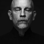 Intervista col nuovo papa: john malkovich