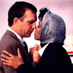 Back to the vintage: guardia del corpo, un classico intramontabile, questa sera su la 5