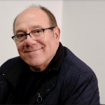 Carlo verdone, principe incontrastato della commedia umana, soffia sulle 70 candeline