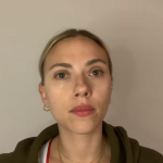Scarlett johansson lancia un appello per patrick zaki