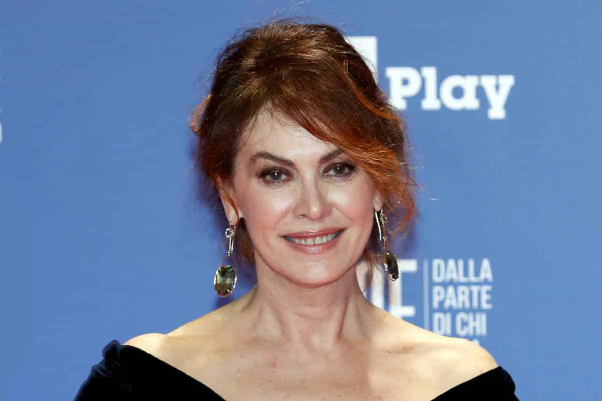 Elena sofia ricci contro la prima serata alle 22: cosa ha detto