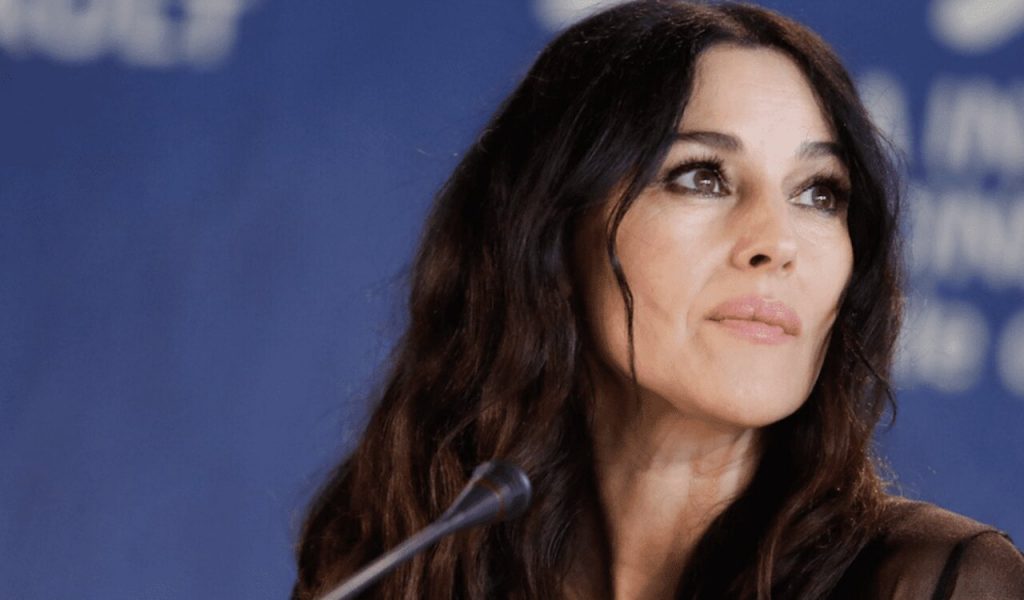 Monica Bellucci La Befana Vien Di Notte