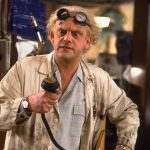 Cristopher lloyd alla ricerca della delorean