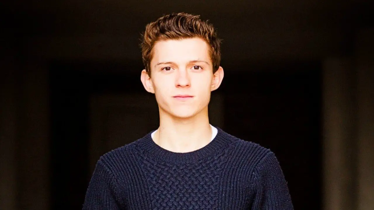 tom holland protagonista di the crowded room