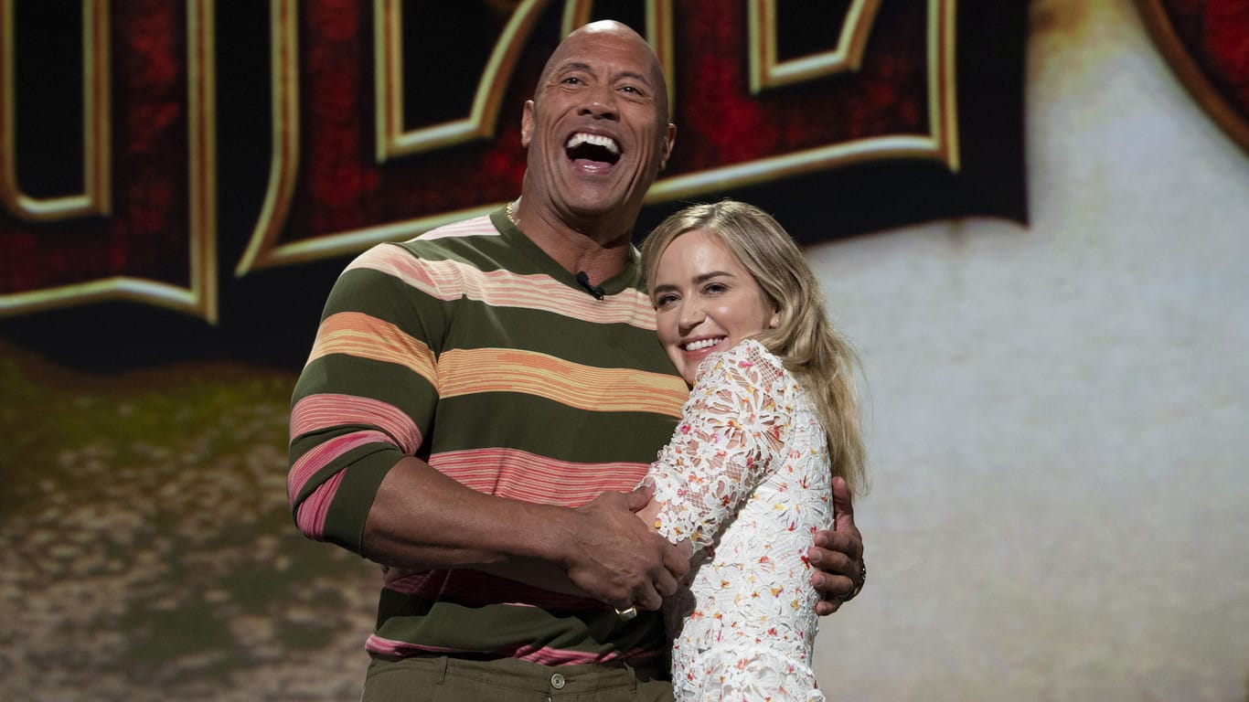 Emily Blunt e the Rock