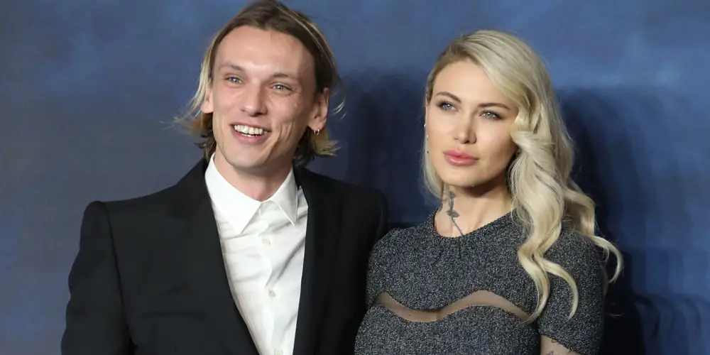 Jamie Campbell Bower e Ruby Quilter