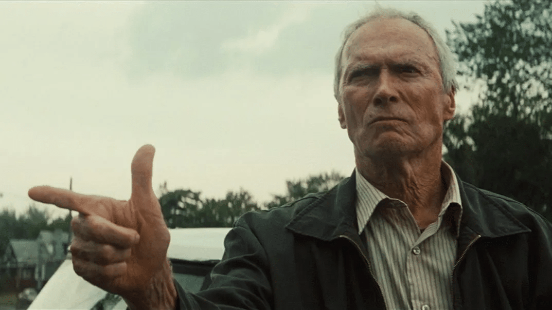 Clint eastwood in gran torino, uno dei ruoli simbolo della sua carriera
