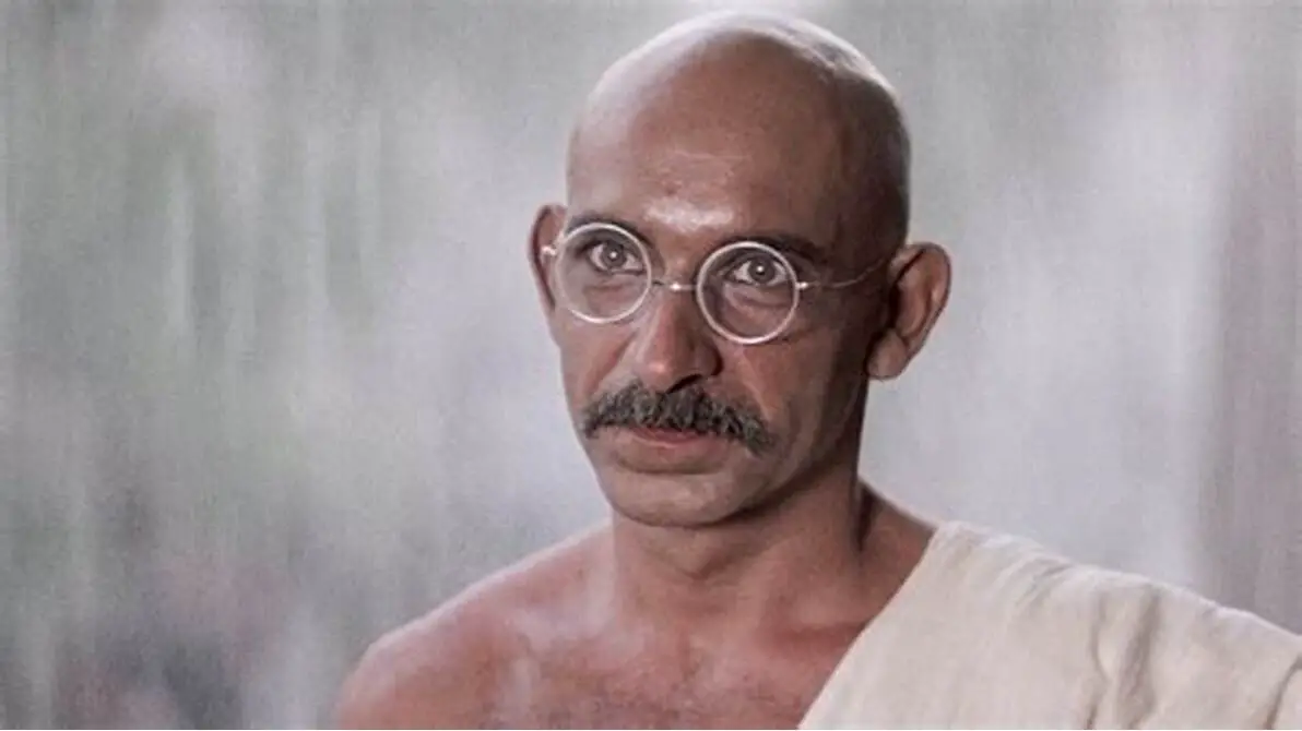 Gandhi - Ben Kingsley