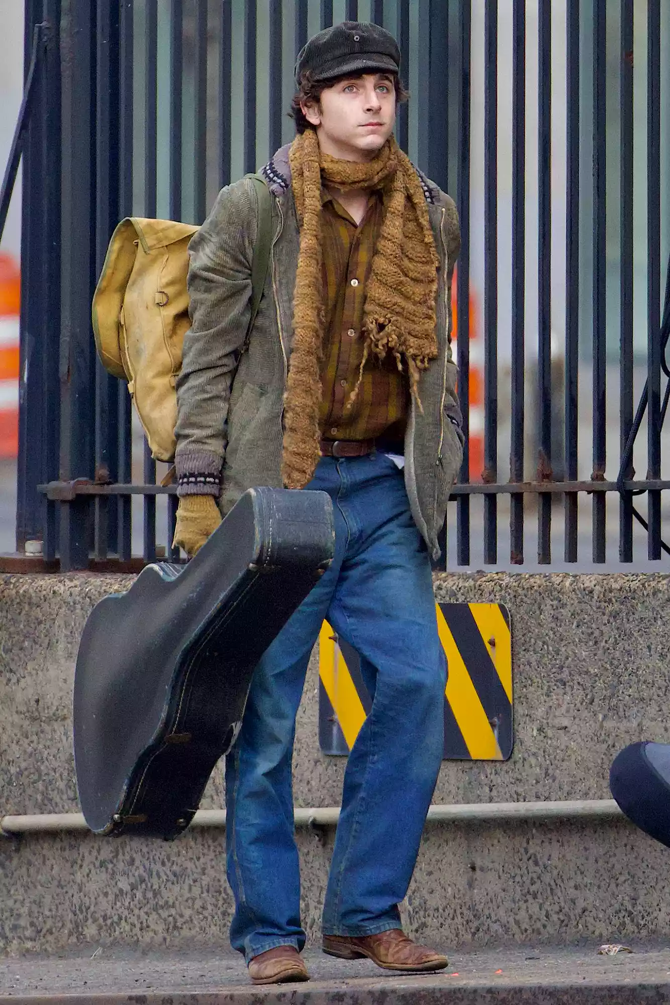 Timothée chalamet è bob dylan nelle prime immagini dal set del biopic