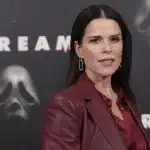 Scream 7: neve campbell torna nel franchise, kevin williamson alla regia Scream 7: neve campbell torna nel franchise, kevin williamson alla regia