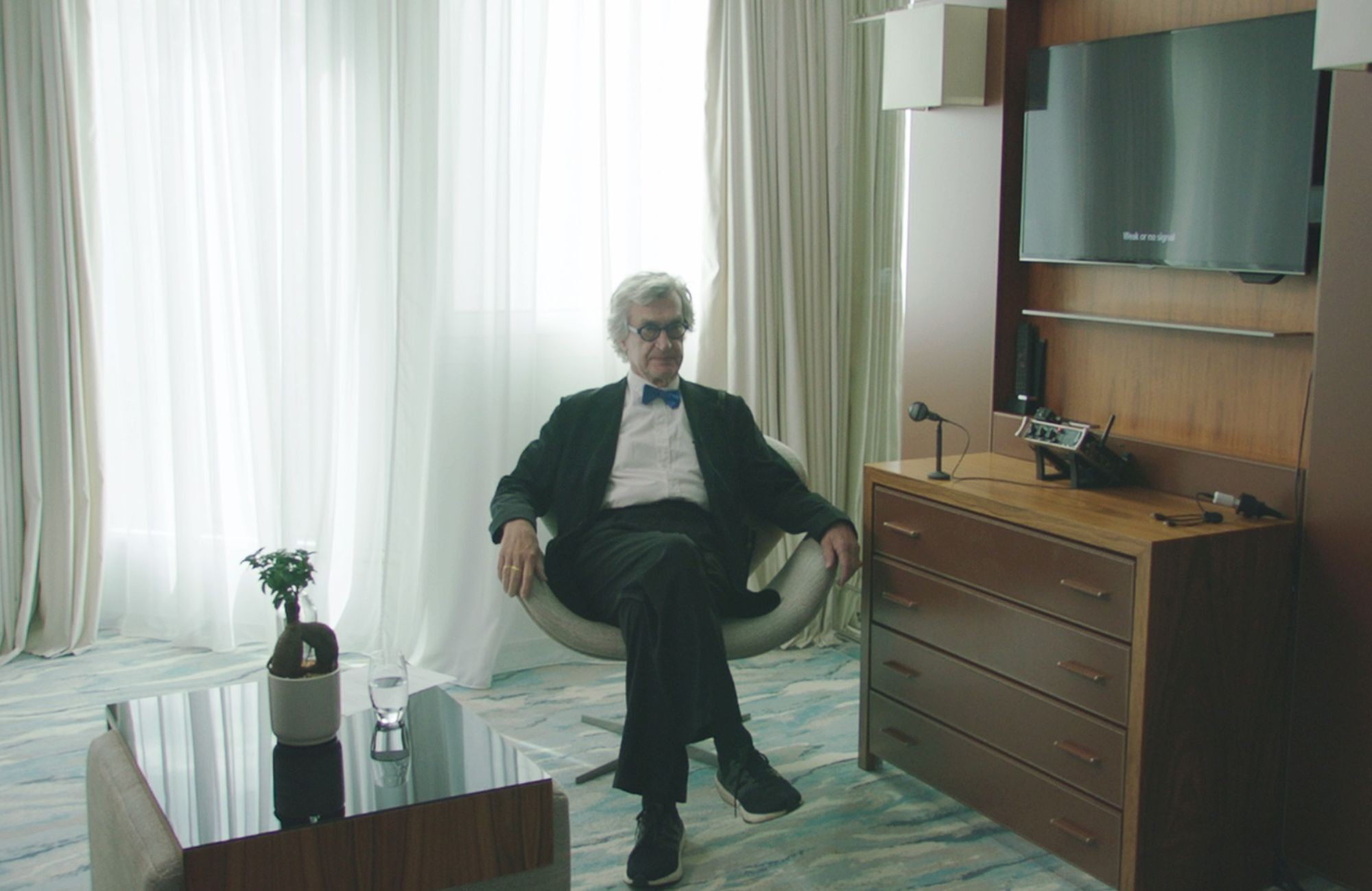 Room 999 di lubna playoust, dal 6 maggio al cinema