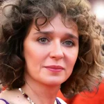 Valeria golino porta l’arte della gioia a cannes 2024 Valeria golino porta l’arte della gioia a cannes 2024