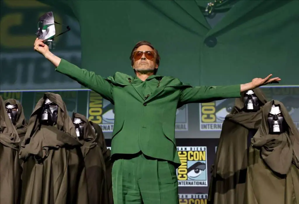 Robert downey al comic-con