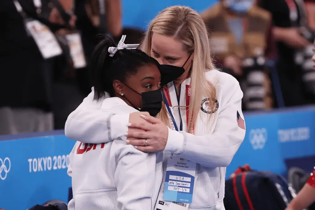 Simone biles rising: la rinascita di una campionessa verso parigi 2024