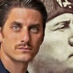 Luca marinelli, carismatico mussolini nel 2025