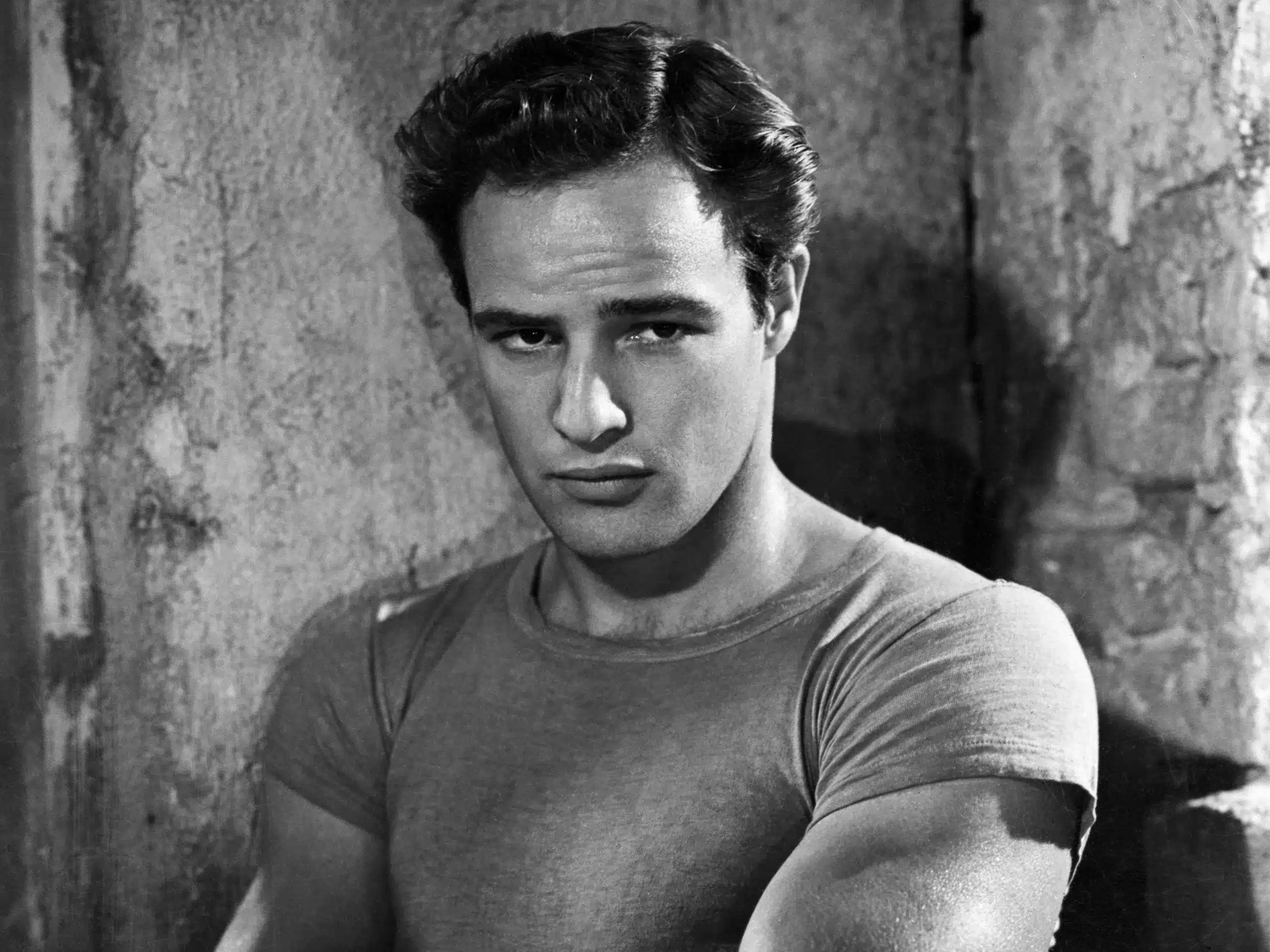Marlon brando: l'anti divo più eclettico di hollywood