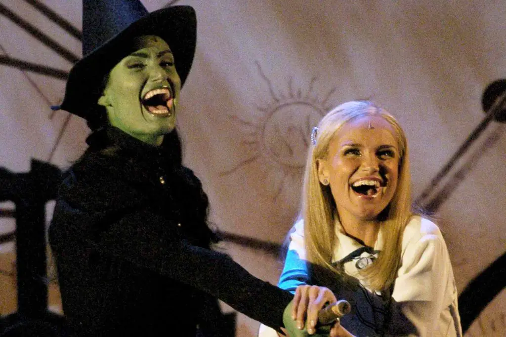 Wicked: il musical che prende vita con ariana grande e cyntia erivo