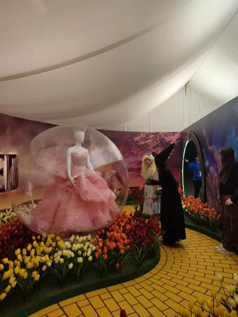 Wicked: incredibile mostra e immagini a lucca 2024