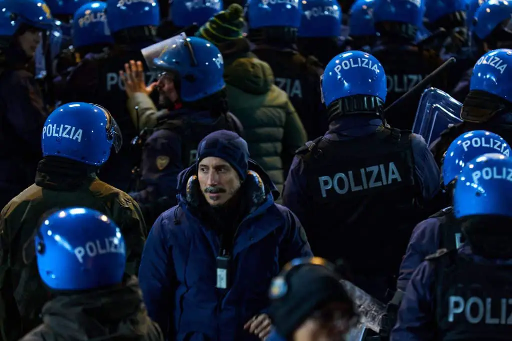 Acab: la nuova serie netflix di michele alhaique