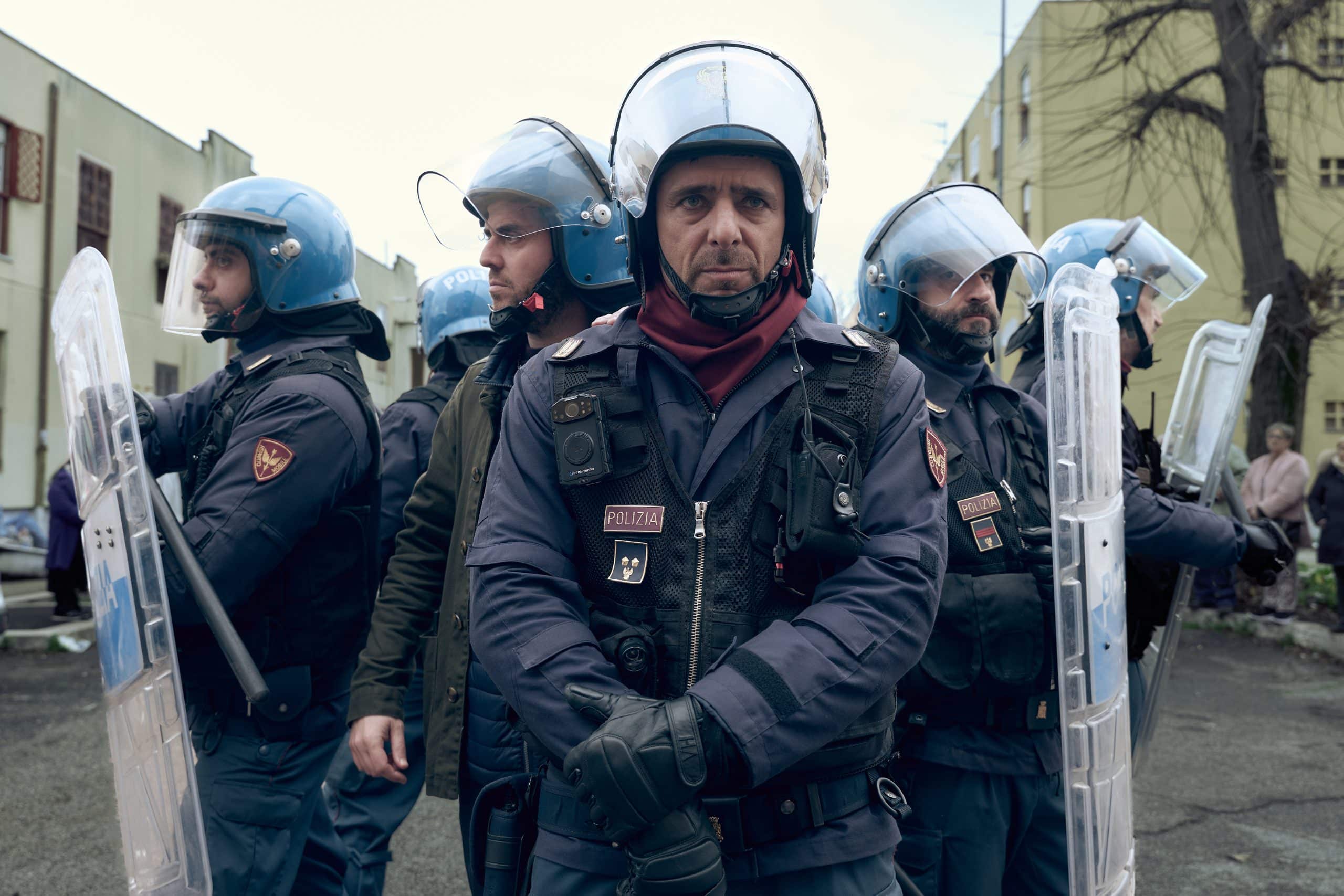 Acab: la nuova serie netflix di michele alhaique