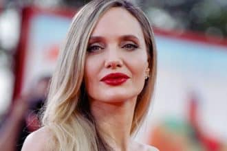 Angelina Jolie coltelli passione