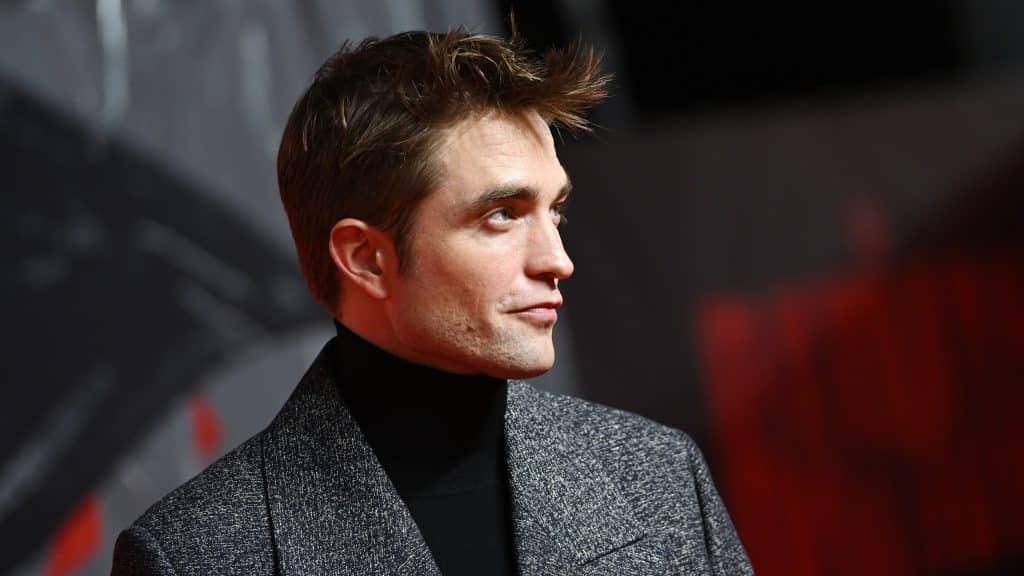 Robert pattinson, fascino londinese tra arte e mercato