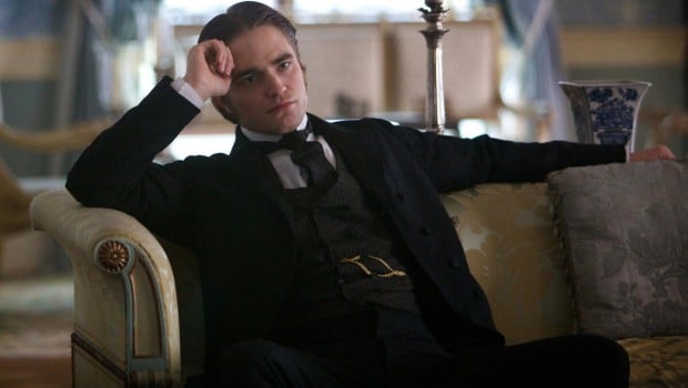 Robert pattinson, fascino londinese tra arte e mercato