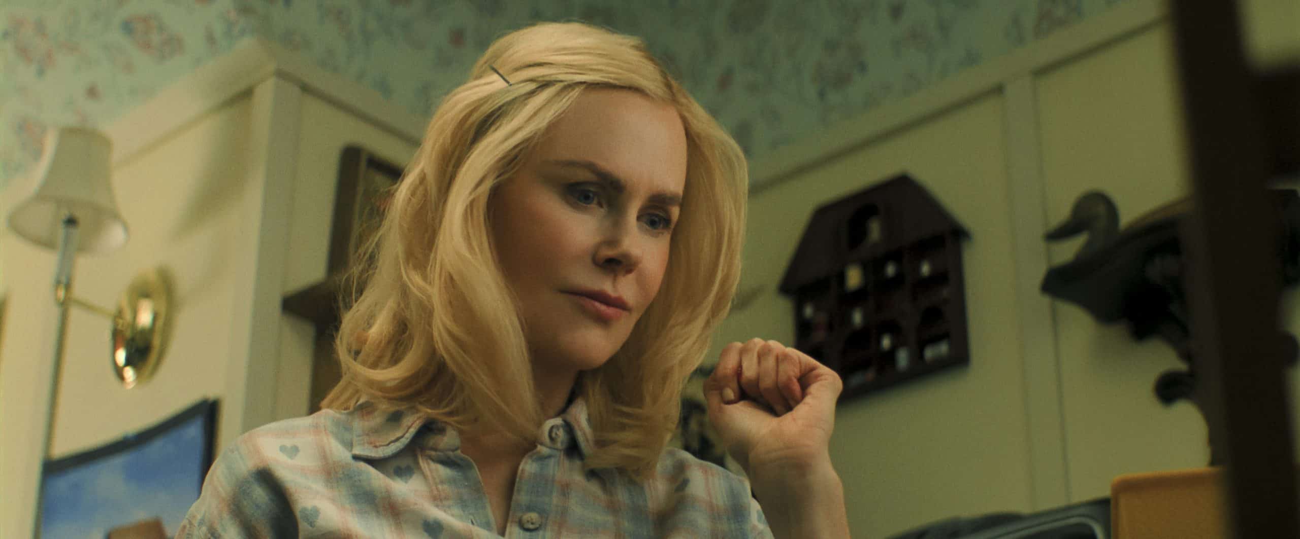 Holland trailer e poster, dal 27 marzo su prime video