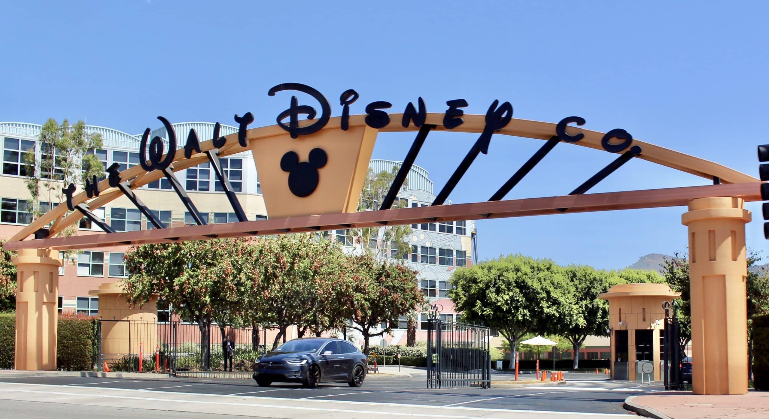 Ourhome: disney celebra il mese della terra