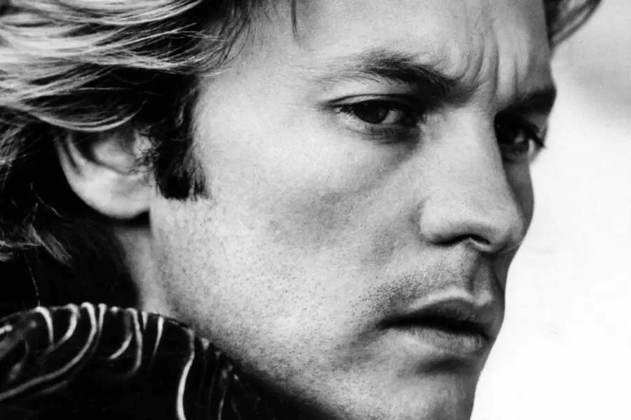 Helmut berger, ritratto di un attore. Un'anima tormentata dalla vita straordinaria (1944-2023) Helmut berger, ritratto di un attore. Un'anima tormentata dalla vita straordinaria (1944-2023)