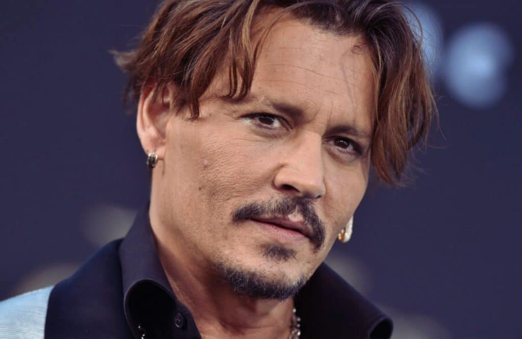 Johnny depp lo salva da una morte certa: grande atto d'amore Johnny depp cavallo da salvare