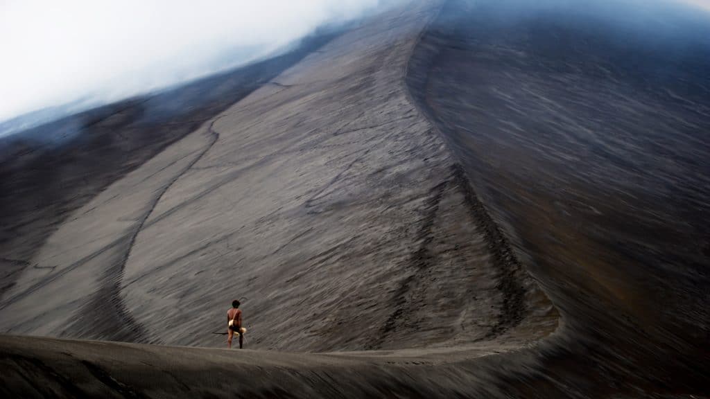 Tanna: indispensabile ritorno al cinema per i 10 anni Tanna: indispensabile ritorno al cinema per i 10 anni