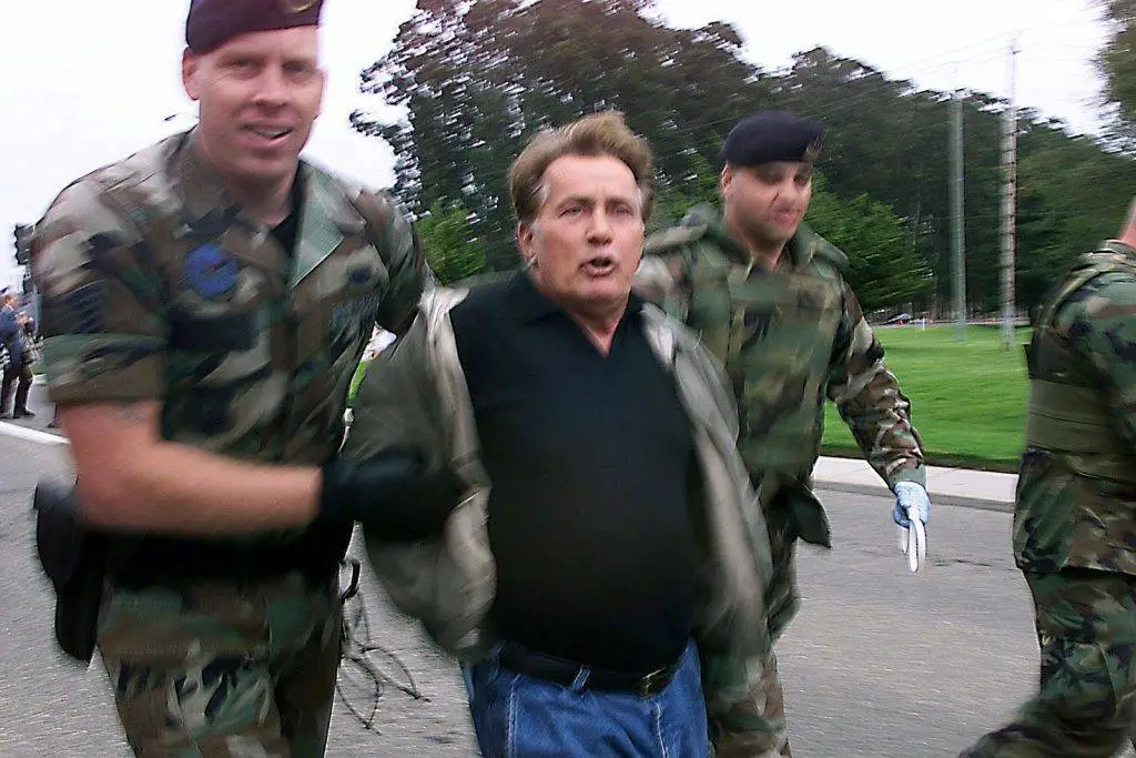 Martin sheen, ritratto di un attore. Tra cinema, tv, politica e vita privata 85 anni di grande passione Martin sheen, ritratto di un attore. Tra cinema, tv, politica e vita privata 85 anni di grande passione