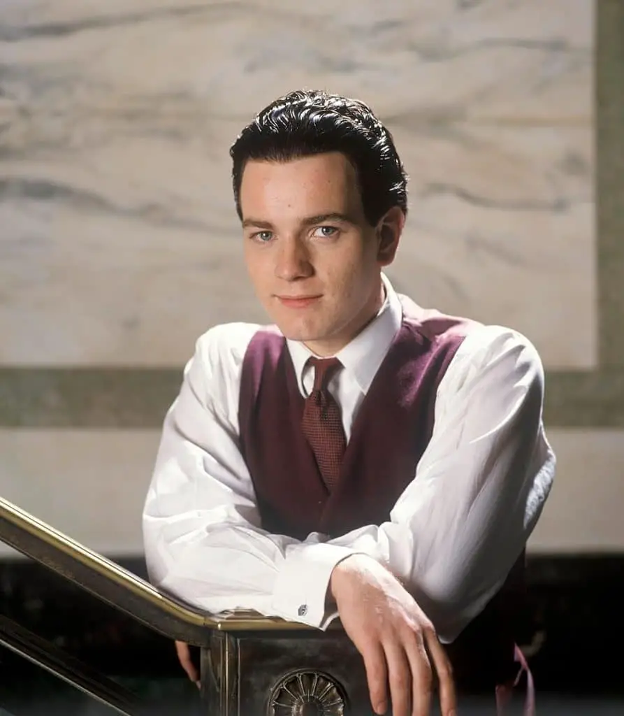 Ritratto di un attore: ewan mcgregor Lipstick on your collar