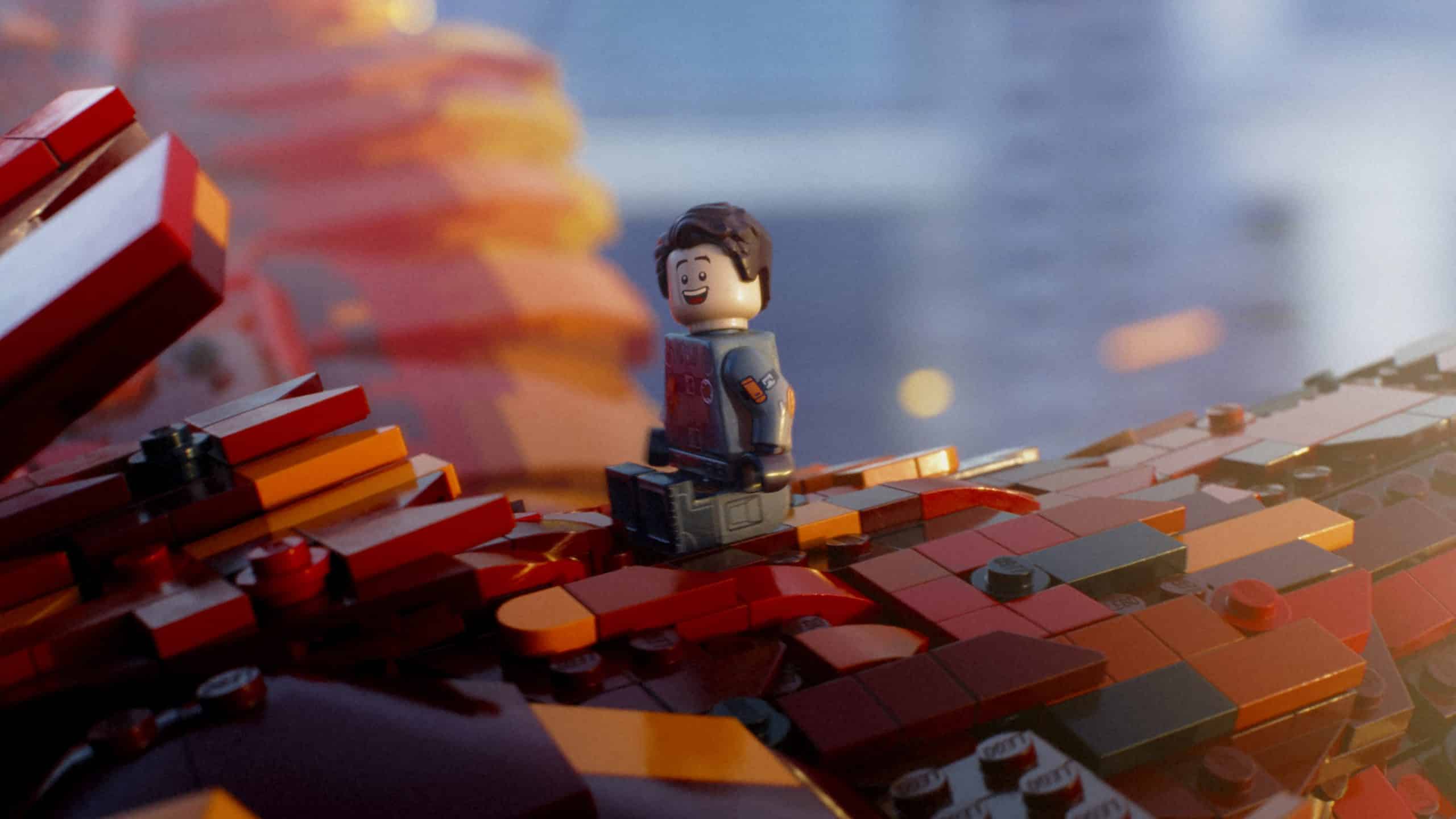 Tom holland collabora con lego in never stop playing Tom holland collabora con lego in never stop playing