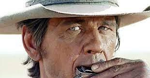 Charles bronson (1921-2003). Ritratto di un attore. Un'icona senza tempo tra il west, l'amore e la notte Charles bronson (1921-2003). Ritratto di un attore. Un'icona senza tempo tra il west, l'amore e la notte