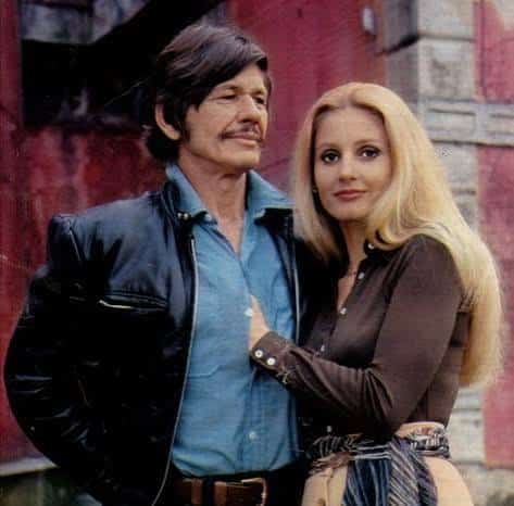 Charles bronson (1921-2003). Ritratto di un attore. Un'icona senza tempo tra il west, l'amore e la notte Charles bronson (1921-2003). Ritratto di un attore. Un'icona senza tempo tra il west, l'amore e la notte
