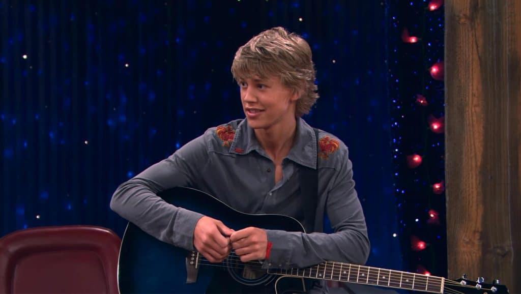 Austin butler: il brad pitt di disney channel Austin butler: il brad pitt di disney channel