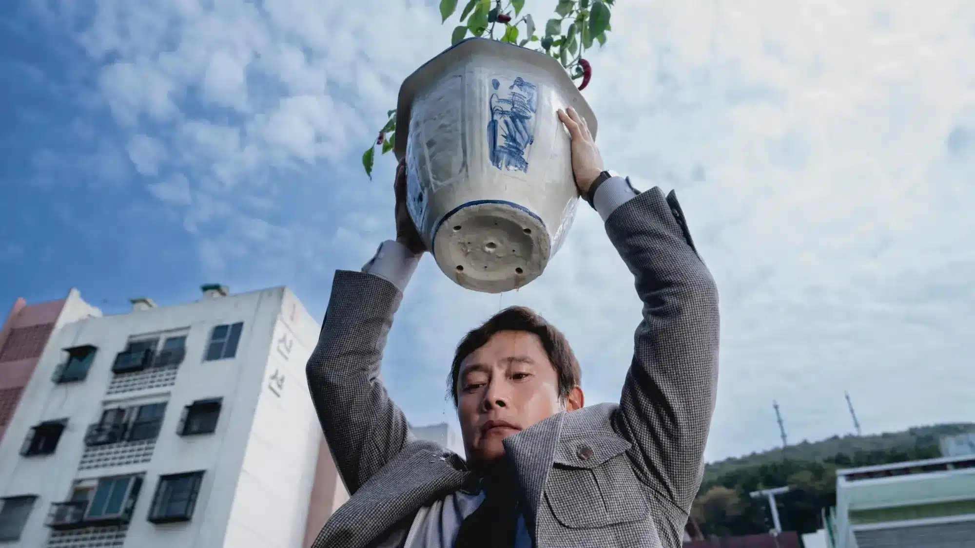 No other choice – non c’è altra scelta, il trailer del film di park chan-wook