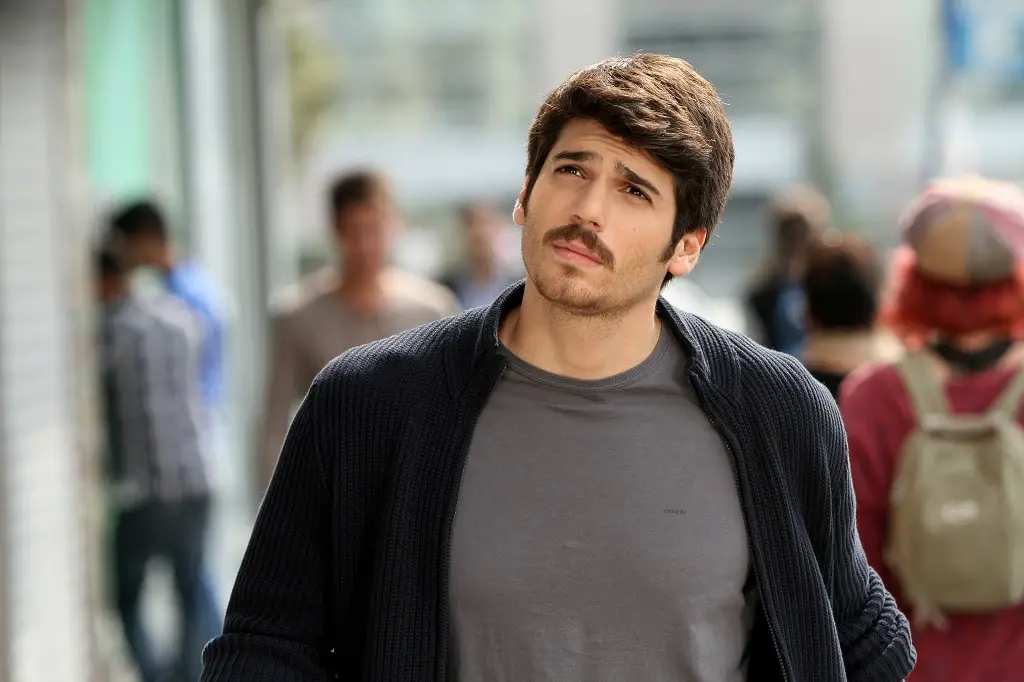 Can yaman, dagli esordi a sandokan Can yaman, dagli esordi a sandokan