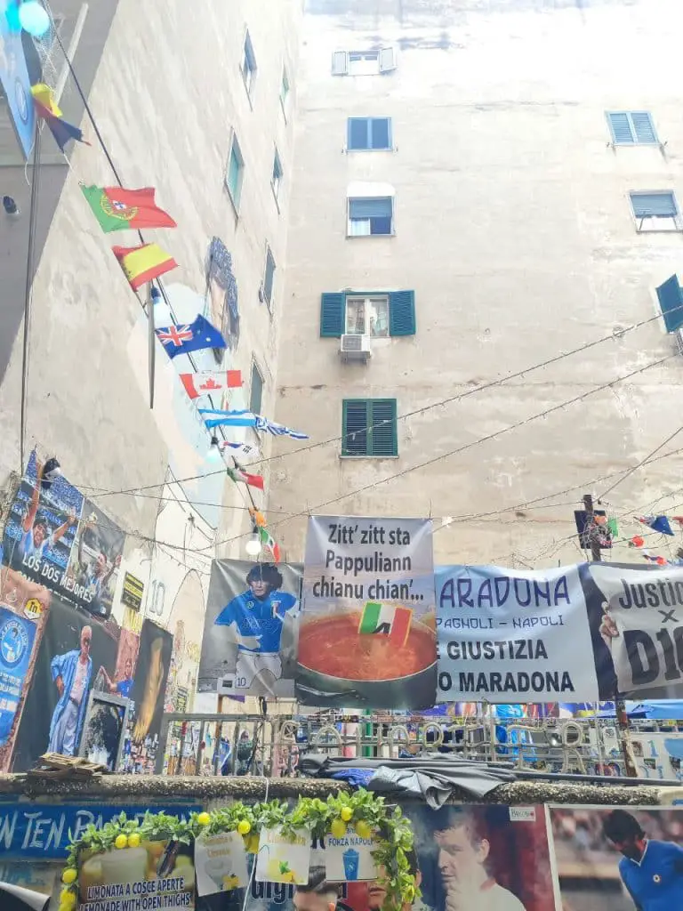 Bostik la bodega de d10s, indispensabile arrivo in streaming Bostik